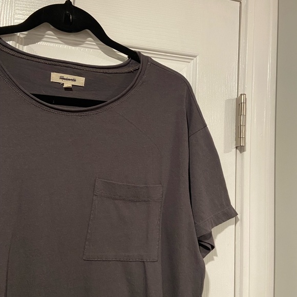 NWOT Madewell Size M Charcoal Gray Short Sleeve Crew Split Hem Pocket Tee Shirt - Picture 2 of 9